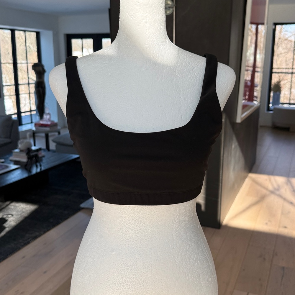 Vuori sports bra